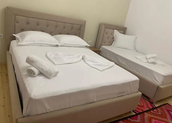 Private Garden House -central *