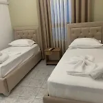 Private Garden House -central *
