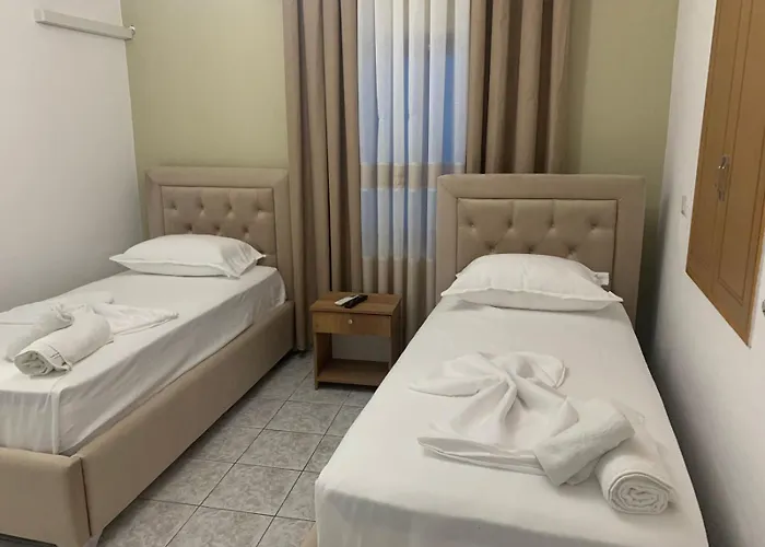 Private Garden House -central Përmet